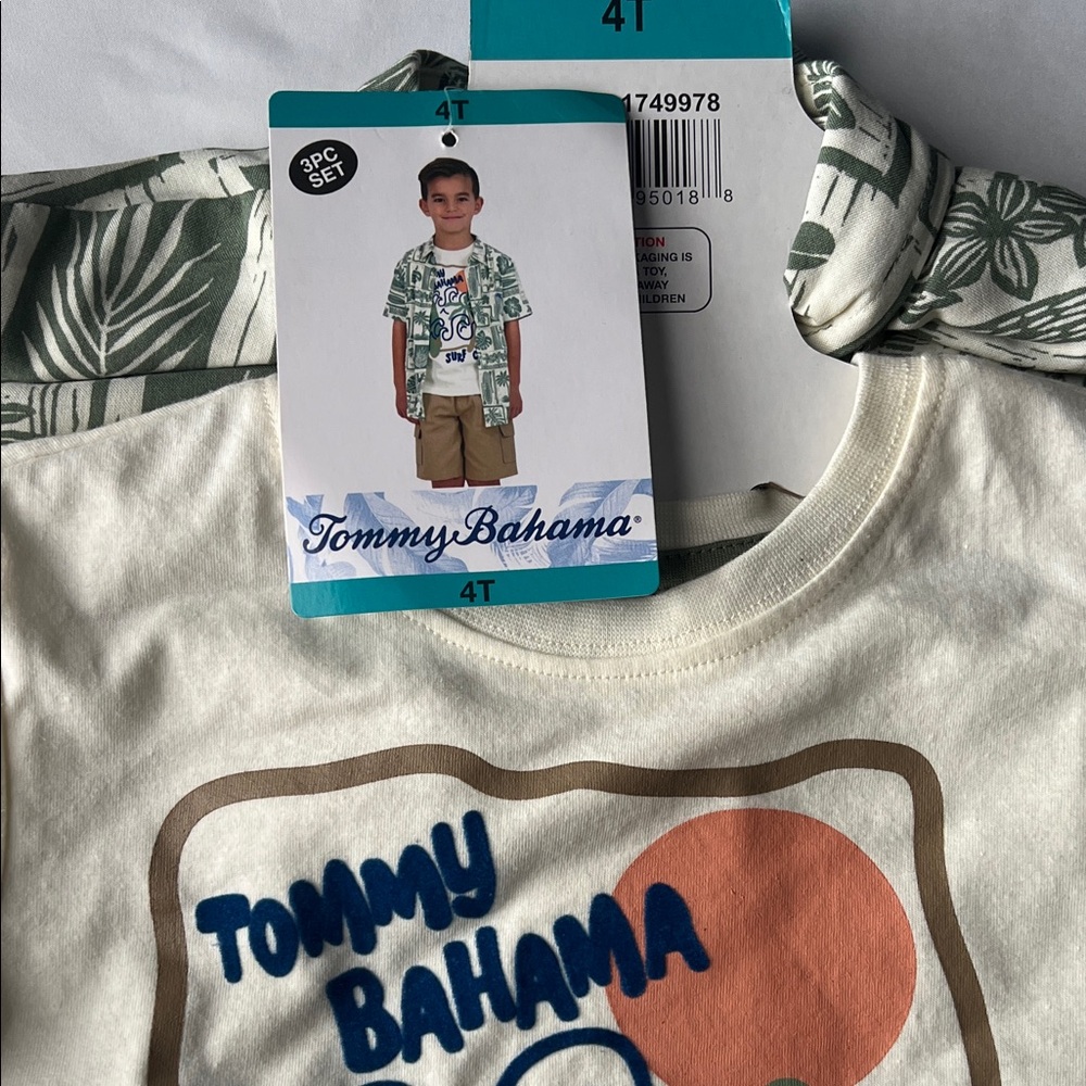 Tommy Bahama Kids' Cream and Green Set